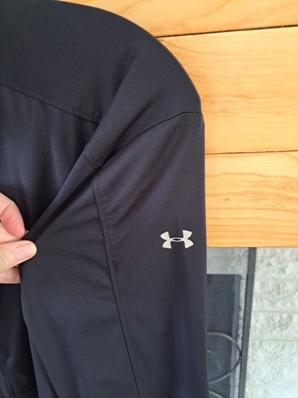 Under Armour HeatGear Womens Full-Zip Track Jacket M Black Performance Mesh - Picture 4 of 12